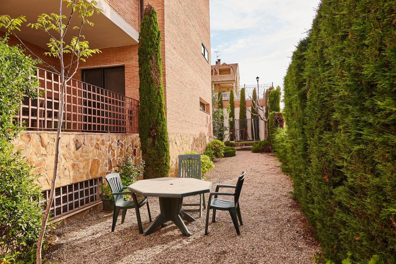 Villa Alcotan Layos By Toledo Ap Exterior photo